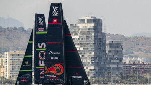 Die Briten wählen Aussenseiter Alinghi Red Bull Racing