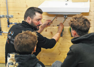 In nur zwei Stunden Freude am Handwerk geweckt