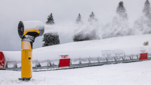 Der erste Schnee in diesem Herbst führt zu Problemen auf Strassen