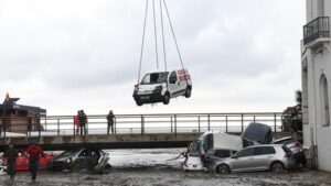 78 Vermisste nach Jahrhundertflut in Spanien – Neue Unwetter