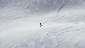 Skifahrer befreit sich in Österreich selbst aus Lawine