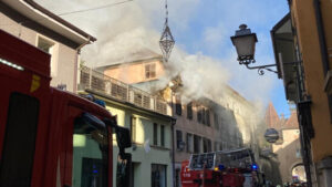 Wohnhaus in der Altstadt von Pruntrut JU durch Brand zerstört