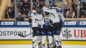 Fribourg-Gottéron gewinnt erstmals den Spengler Cup