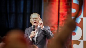 Olaf Scholz distanziert sich von Trumps Fünf-Prozent-Ziel