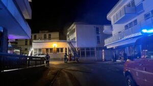 Leukerbad: 17 Personen bei Grossbrand in Hotel evakuiert